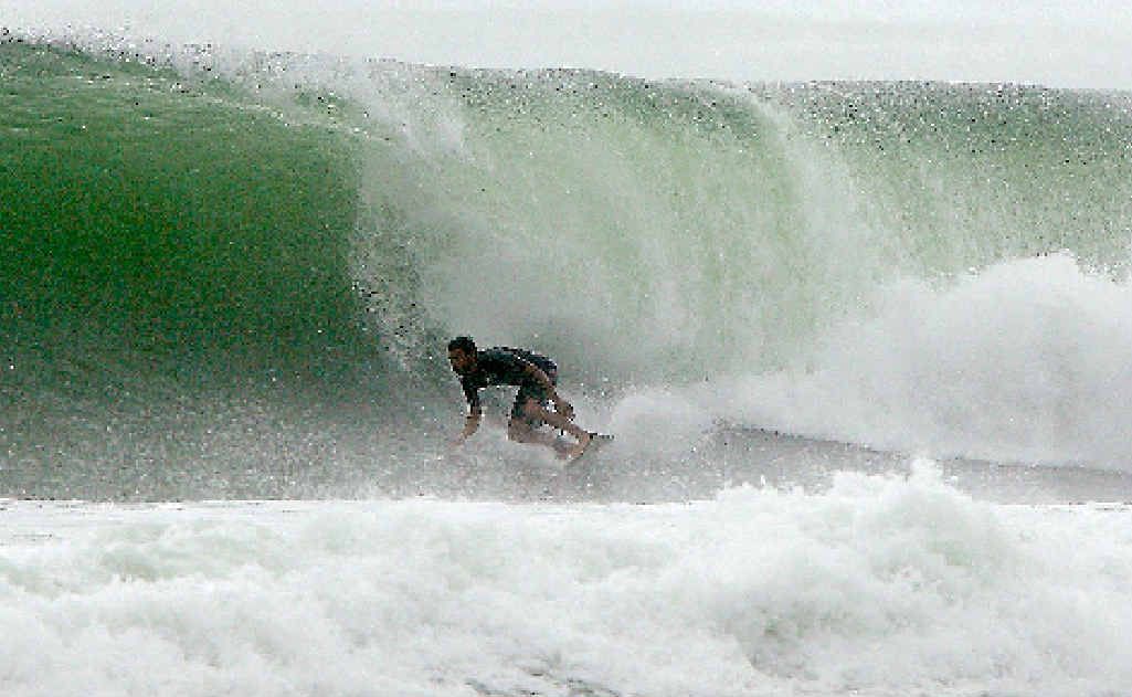 ABOVE: Mid-week as things cleaned up, the easterly swell showed itself. BELOW: Lid-rider locked and loaded. ABOVE: Mid-week as things cleaned up, the easterly swell showed itself. BELOW: Lid-rider locked and loaded.